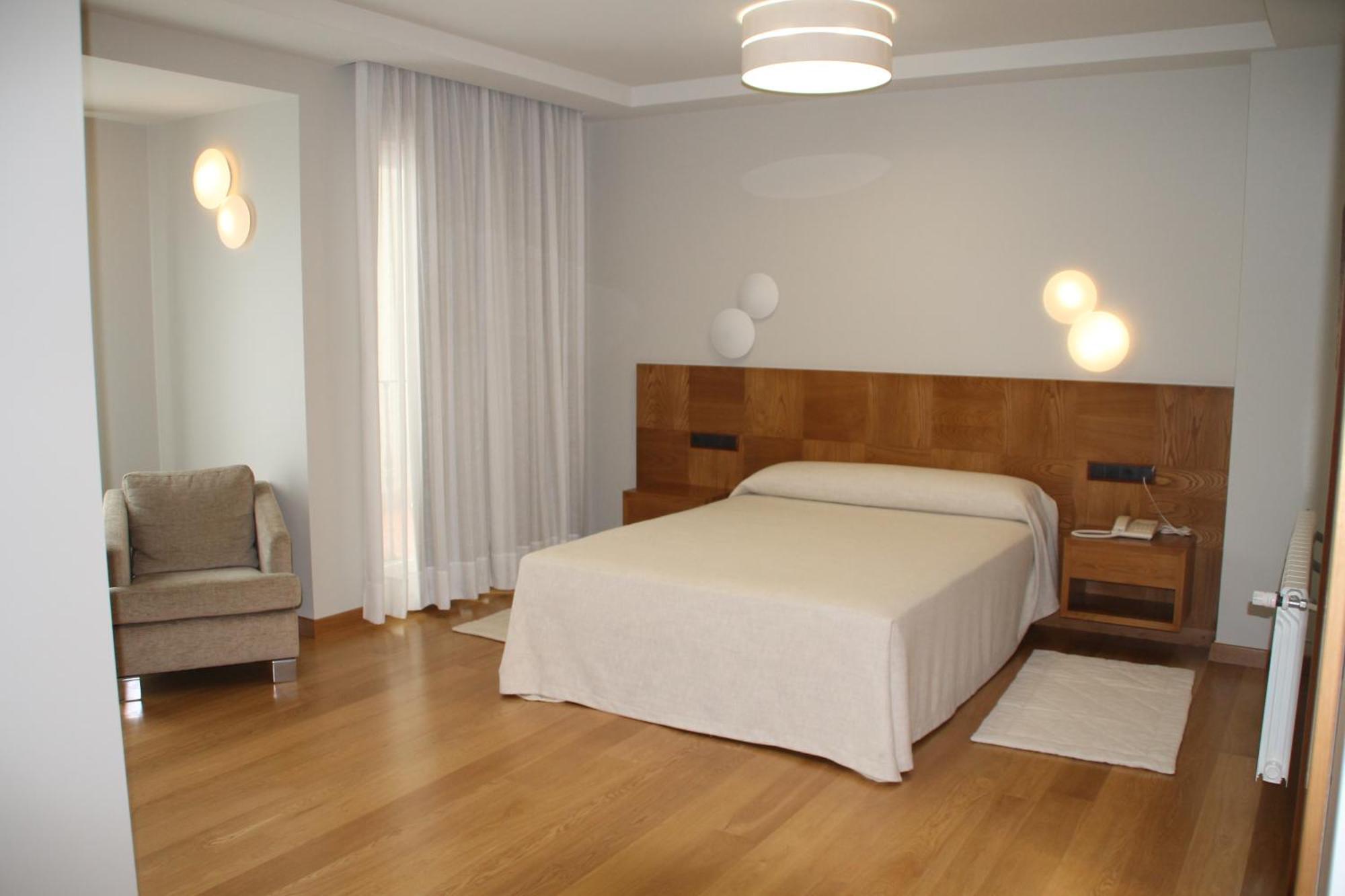 Hotel - Restaurante Casa Rosita กัมบาโดส ภายนอก รูปภาพ
